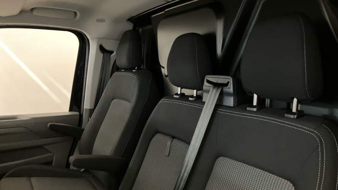 Volkswagen Transporter T32 Swb Diesel 2.0 TDI 150 Commerce Pro Van 4MOTION Auto [5 Plus] - Image 16